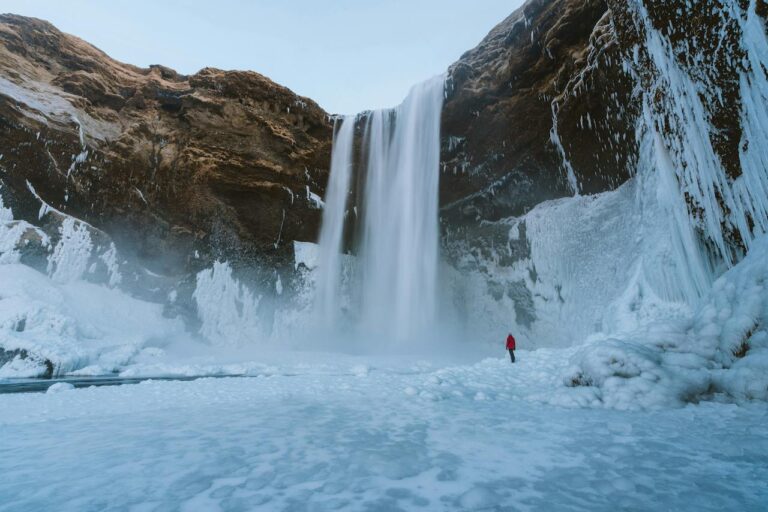 Read more about the article Hiking in Iceland: Volcanoes, Glaciers, and Hot Springs