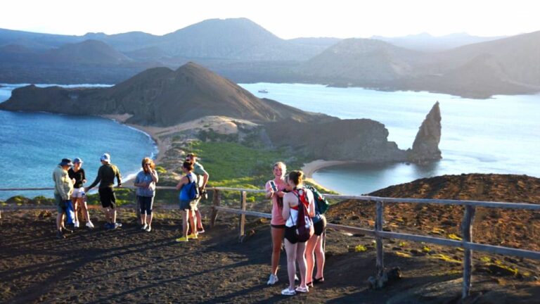 Read more about the article Hiking in the Galápagos Islands: Unique Flora and Fauna