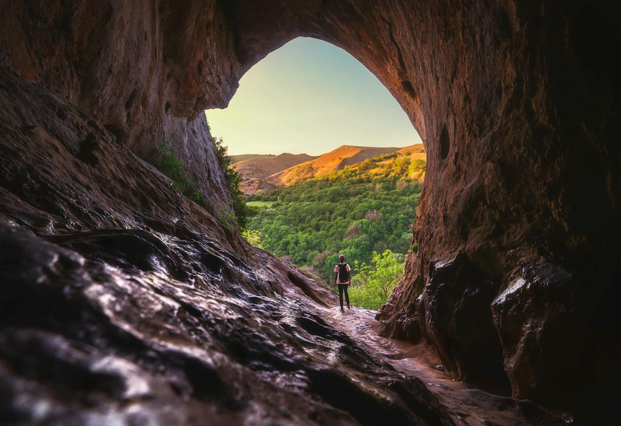 Hiking in the Peak District England's Charming Countryside