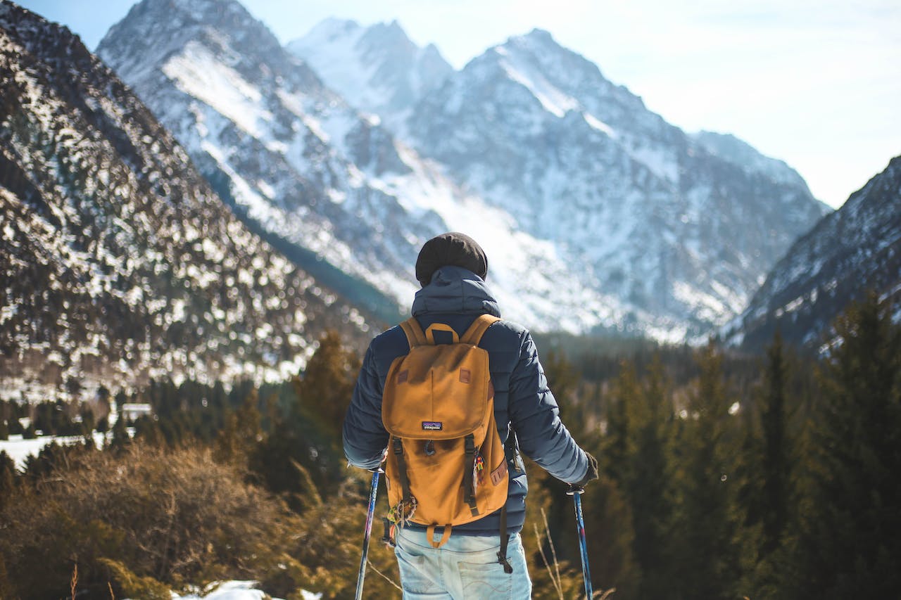 Winter Hiking Embracing the Cold for Stunning Views