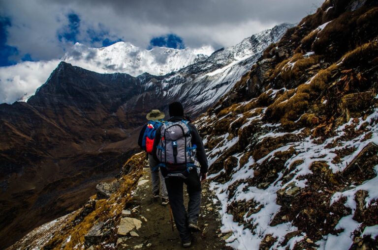 Read more about the article Mind-Blowing Scenic Trails for Hiking Enthusiasts: A Visual Feast of Nature’s Beauty